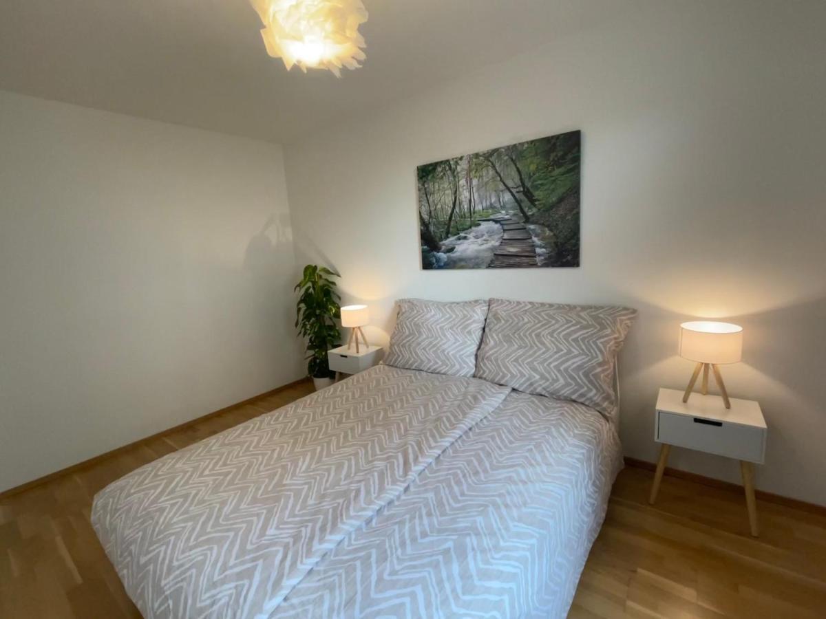 55 M2 Stylish With Balcony & Parking Apartment
